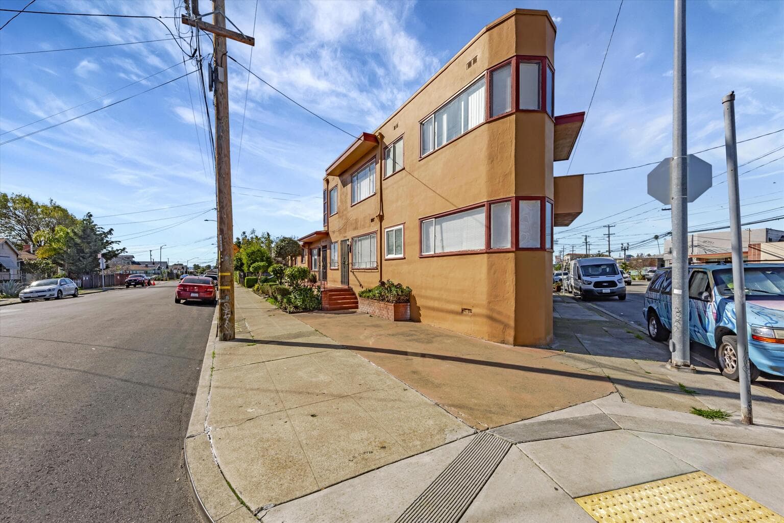 6033 FOOTHILL BLVD, Oakland, CA property